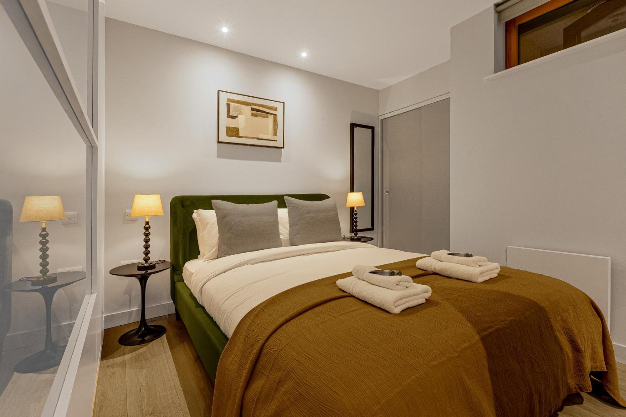 Central Servised Apartments On Artillery Lane Londra Exterior foto